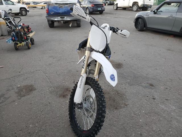 YAMAHA YZ450 F 2017 blue  gas JYACJ21C5HA011396 photo #3