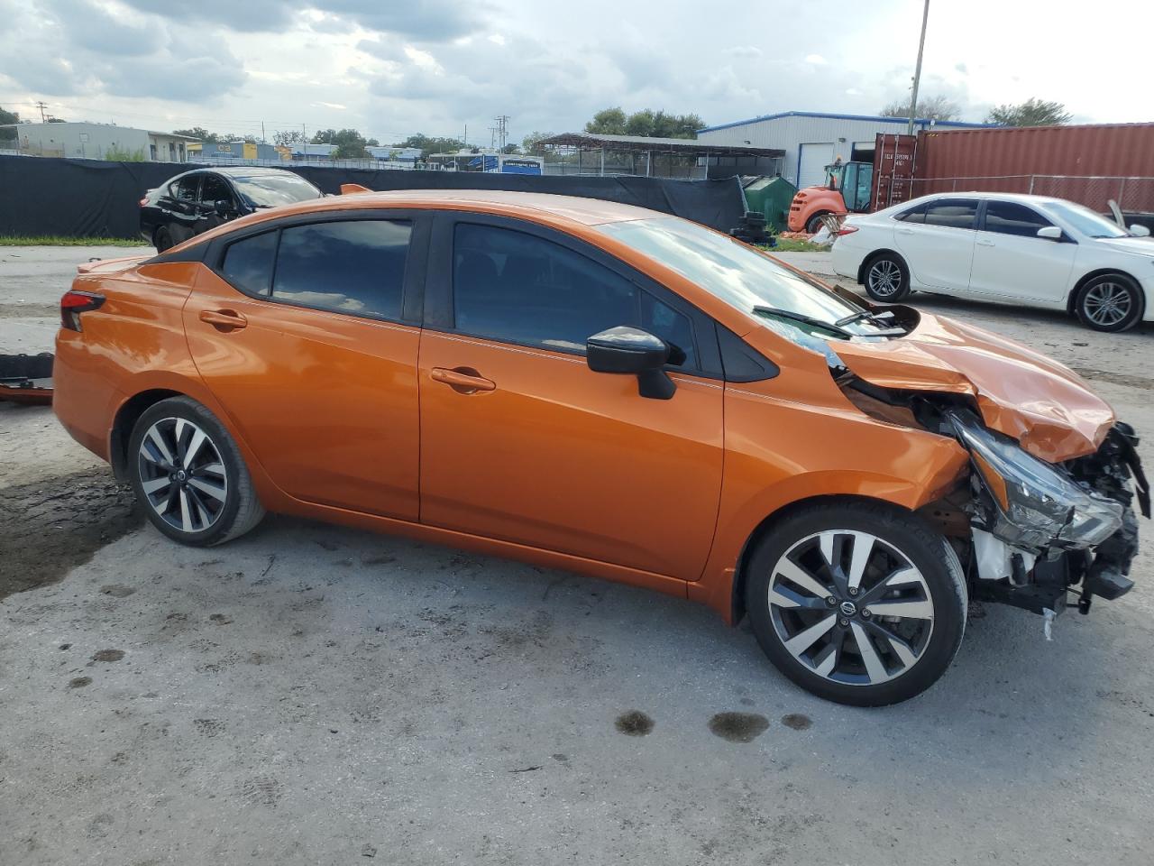 Lot #2979391624 2021 NISSAN VERSA SR