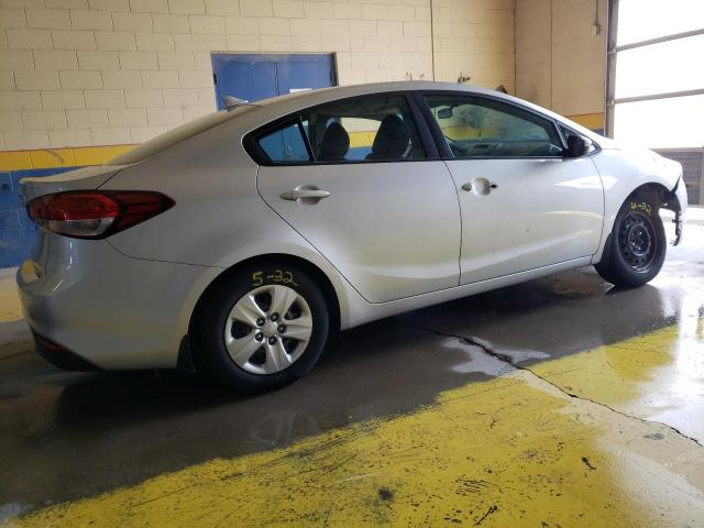 VIN 3KPFK4A75JE252732 2018 KIA Forte, LX no.3