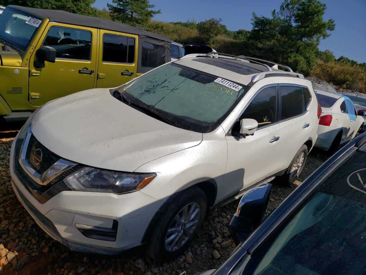 Lot #2885384910 2017 NISSAN ROGUE SV