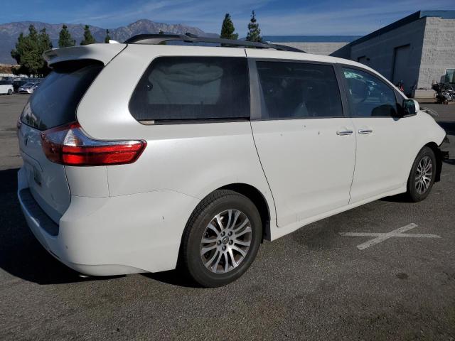 VIN 5TDYZ3DC1JS932995 2018 Toyota Sienna, Xle no.3