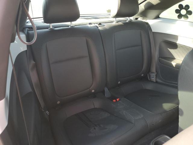 2018 VOLKSWAGEN BEETLE SE 3VWJD7AT7JM701754