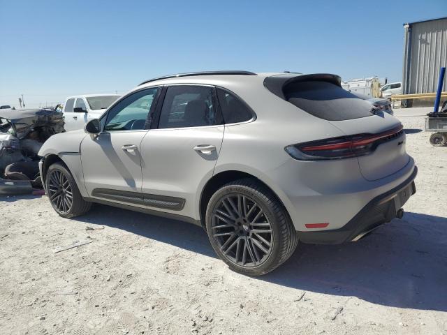 VIN WP1AA2A58NLB07759 2022 PORSCHE MACAN no.2