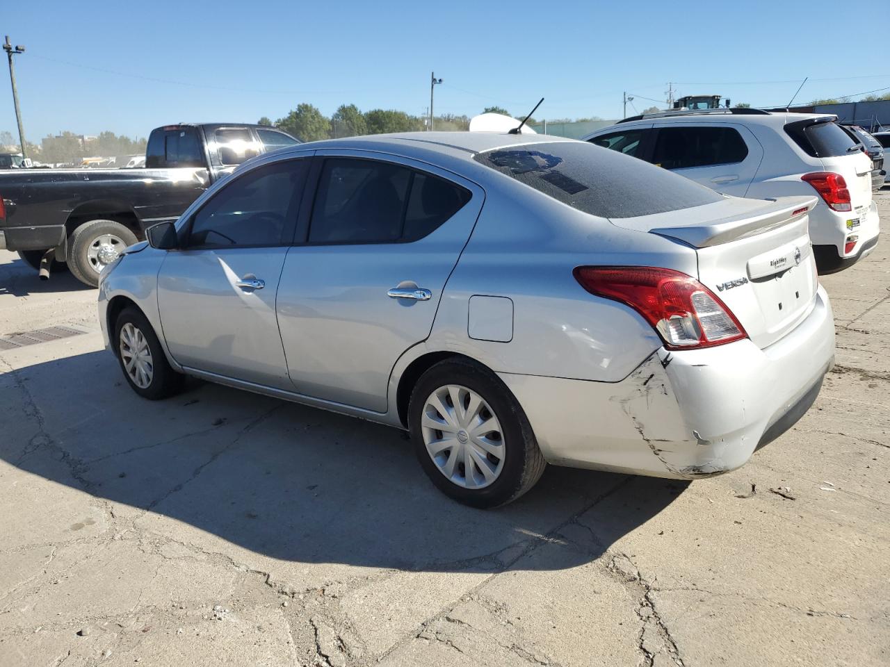 Lot #2923652745 2017 NISSAN VERSA S