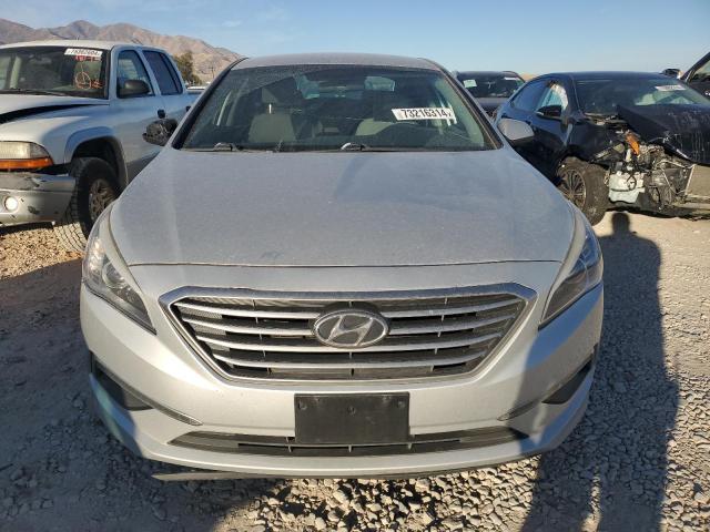 VIN 5NPE24AF0FH040374 2015 Hyundai Sonata, SE no.5