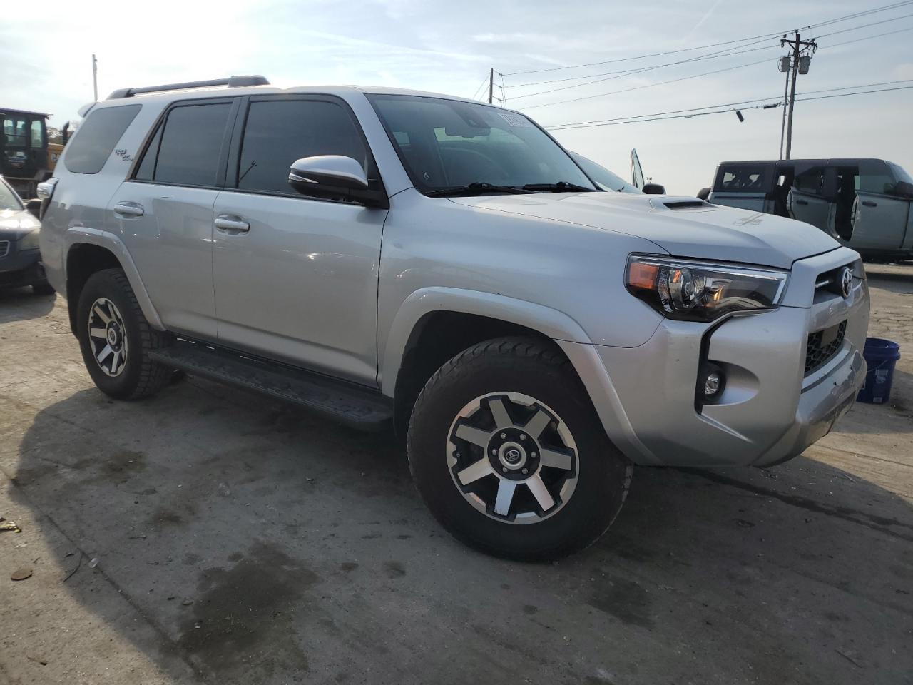 Lot #3027046785 2022 TOYOTA 4RUNNER SR