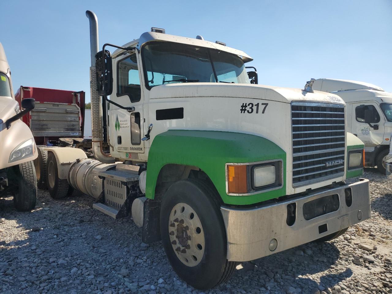 Lot #2945520237 2017 MACK 600 CHU600