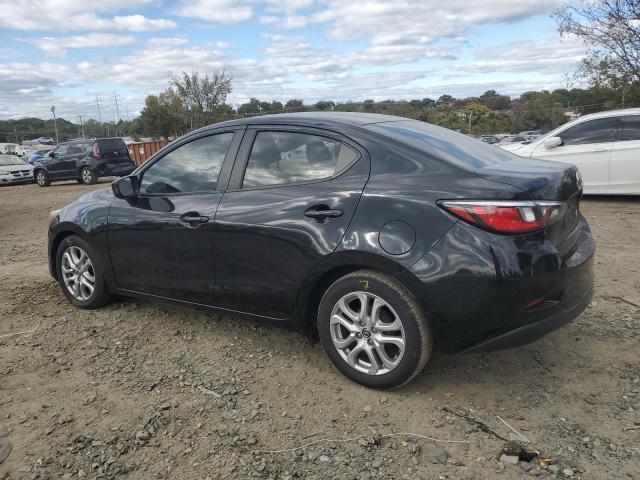 VIN 3MYDLBZV0GY118506 2016 Toyota Scion no.2