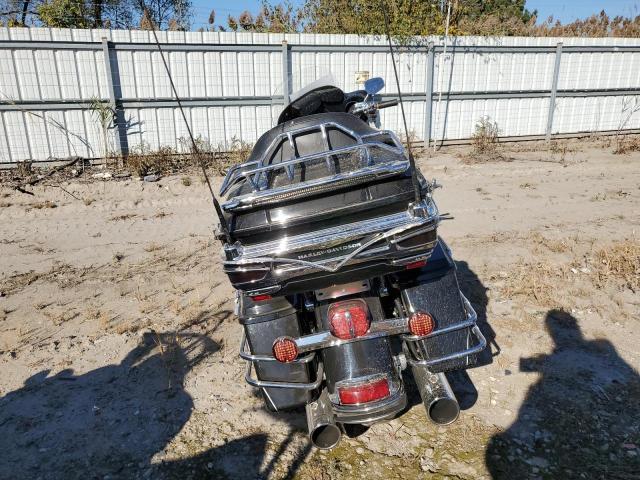 2011 HARLEY-DAVIDSON FLHTK - 1HD1KEM15BB659440