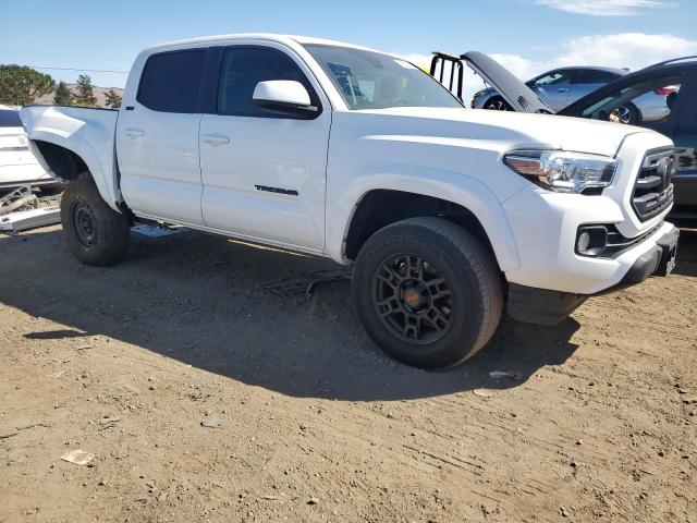 VIN 5TFAZ5CN7JX058596 2018 Toyota Tacoma, Double Cab no.4