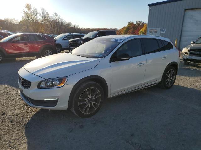 2016 VOLVO V60 CROSS #3008573950