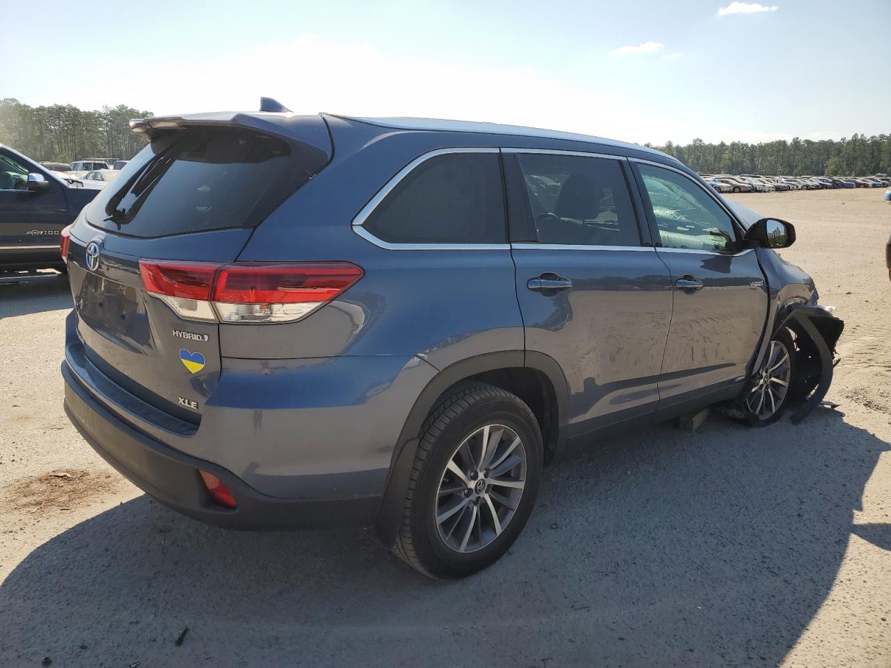 Lot #2923777599 2019 TOYOTA HIGHLANDER