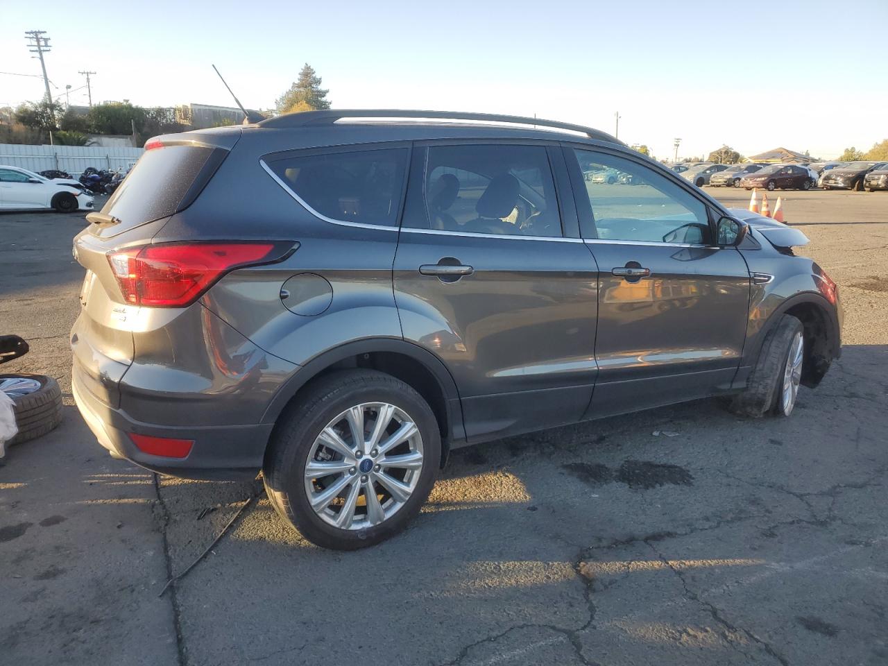 FORD ESCAPE SEL 2019 gray  gas 1FMCU9HD5KUB06089 photo #4