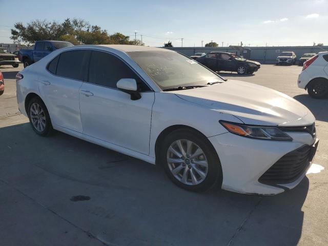 VIN 4T1B11HK9JU500889 2018 TOYOTA CAMRY no.4