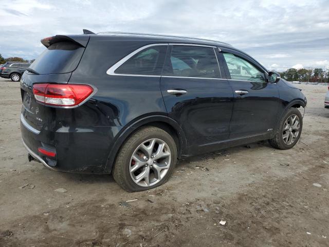 VIN 5XYPKDA53JG422351 2018 KIA Sorento, SX no.3