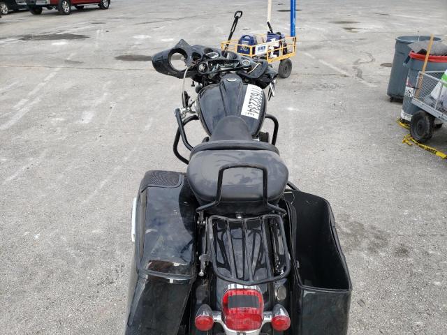 2011 HARLEY-DAVIDSON FLHTCU - 1HD1FC419BB635439