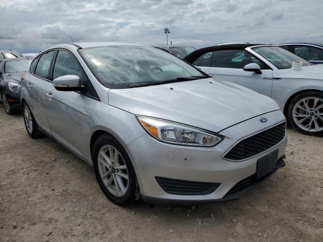 VIN 1FADP3K2XGL234870 2016 Ford Focus, SE no.4