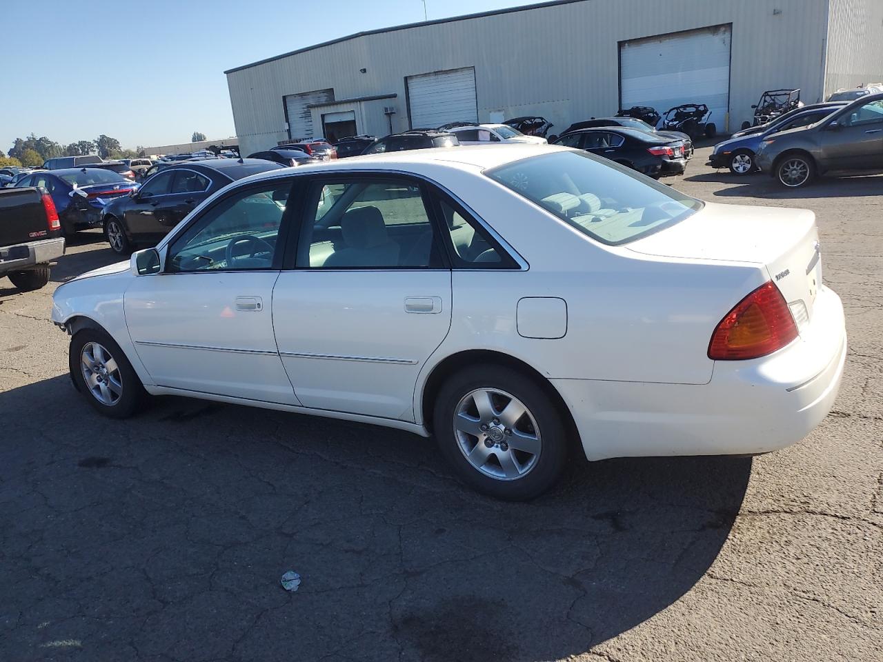 Lot #2888790548 2001 TOYOTA AVALON XL