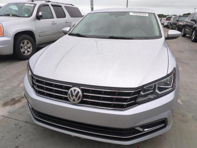 VIN 1VWAT7A32HC045767 2017 Volkswagen Passat, S no.5