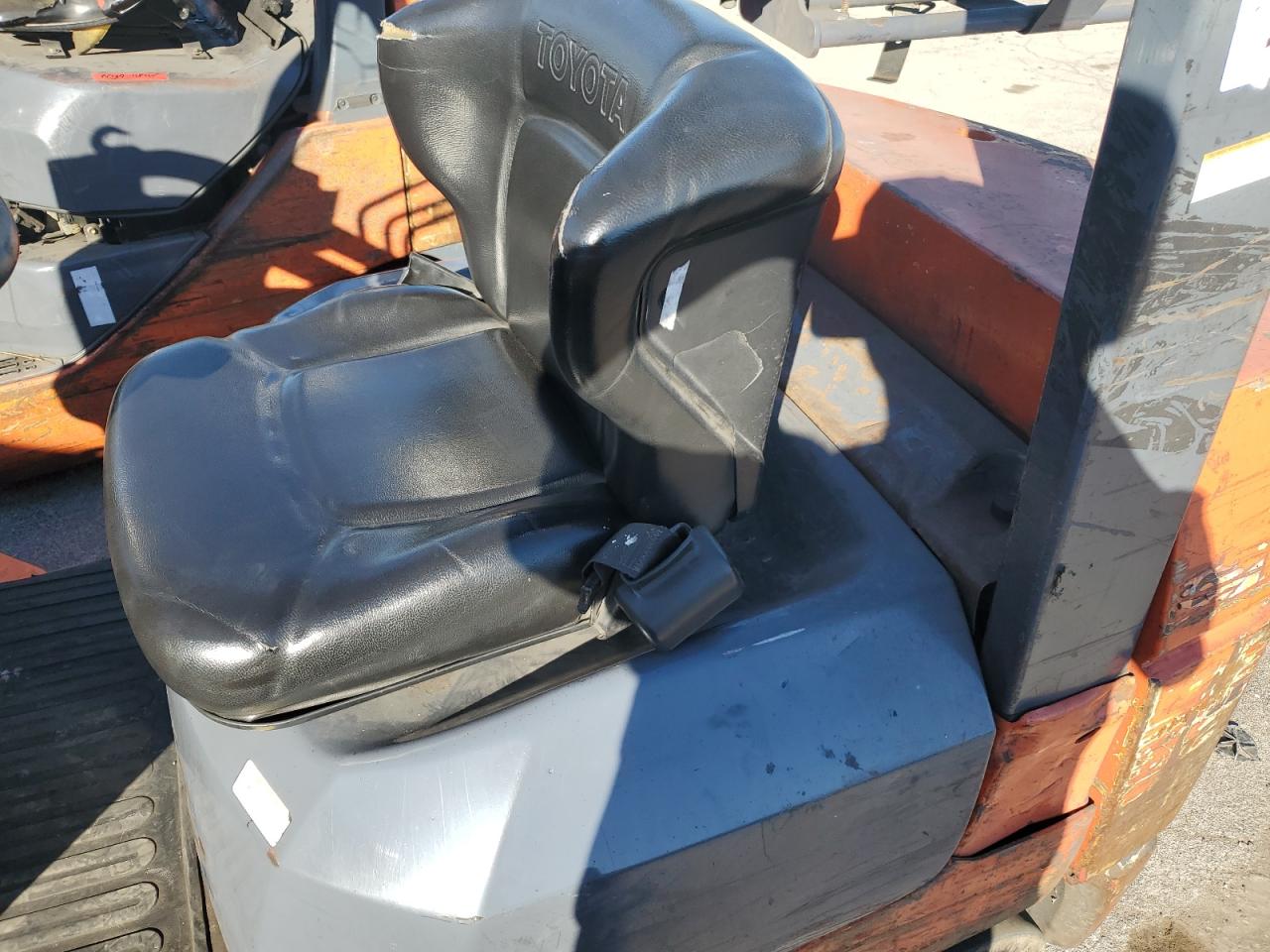 Lot #2969836957 2003 TOYOTA FORKLIFT