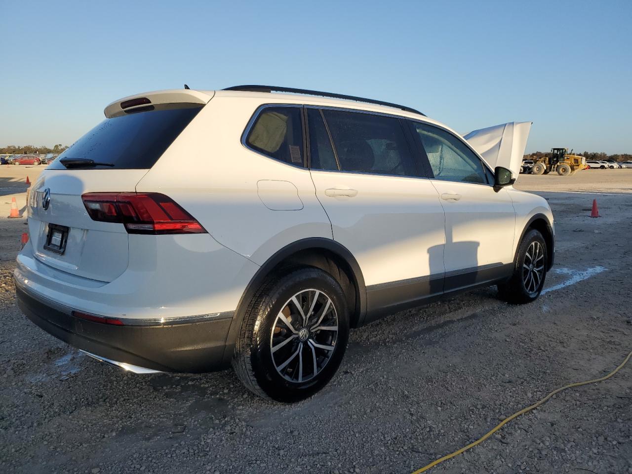 Lot #3026303459 2021 VOLKSWAGEN TIGUAN SE