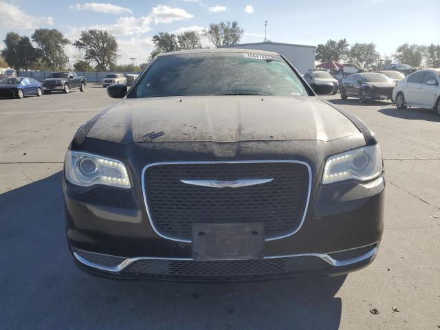 VIN 2C3CCAAG8FH766637 2015 Chrysler 300, Limited no.5