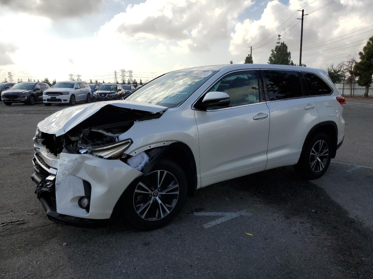 Lot #2955311635 2018 TOYOTA HIGHLANDER