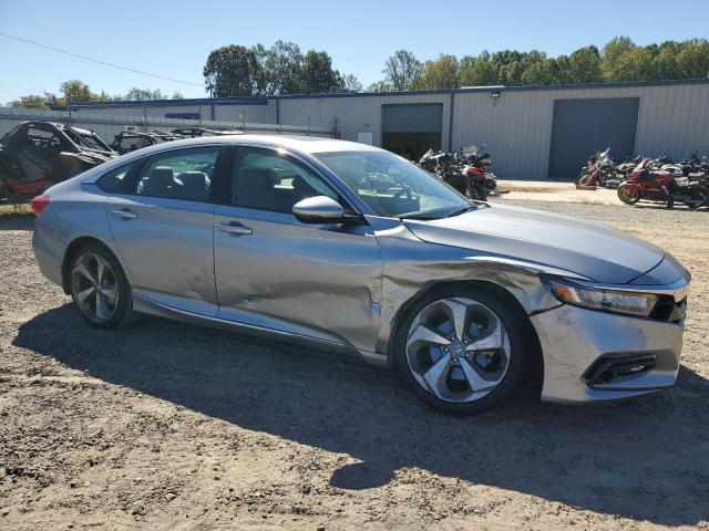 2018 HONDA ACCORD TOU - 1HGCV1F90JA104544