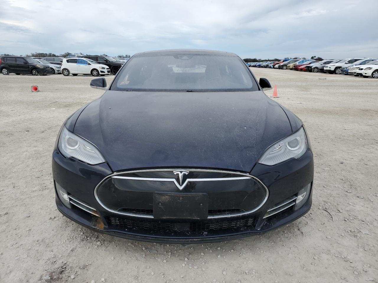 Lot #2990733991 2014 TESLA MODEL S