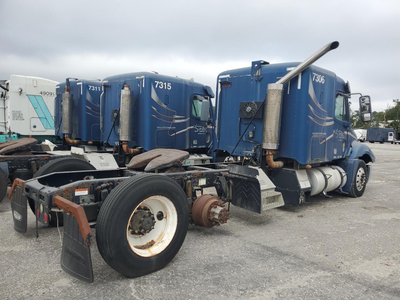 Lot #2944832621 2007 FREIGHTLINER CONVENTION