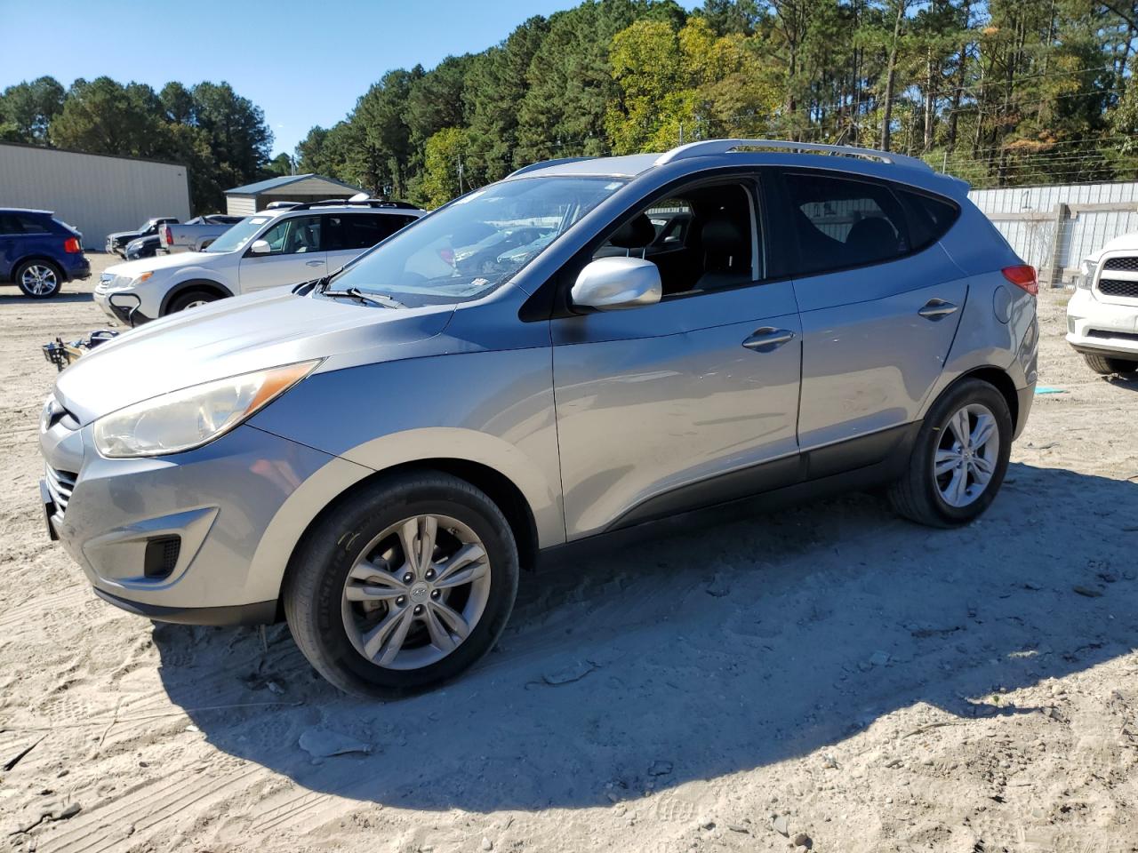  Salvage Hyundai TUCSON