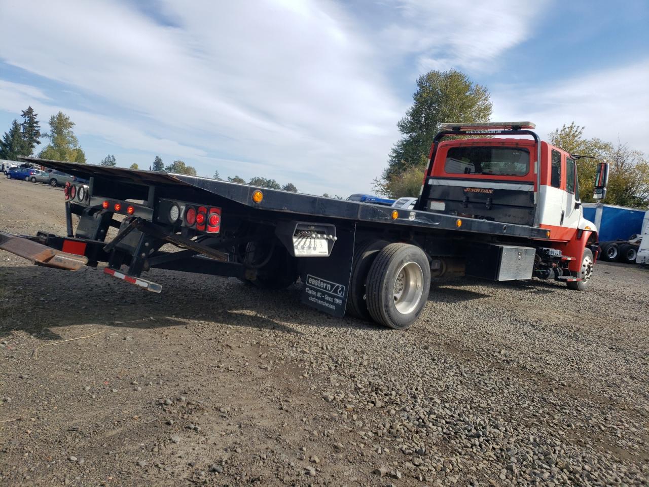 Lot #2991481840 2015 INTERNATIONAL 4000 4300