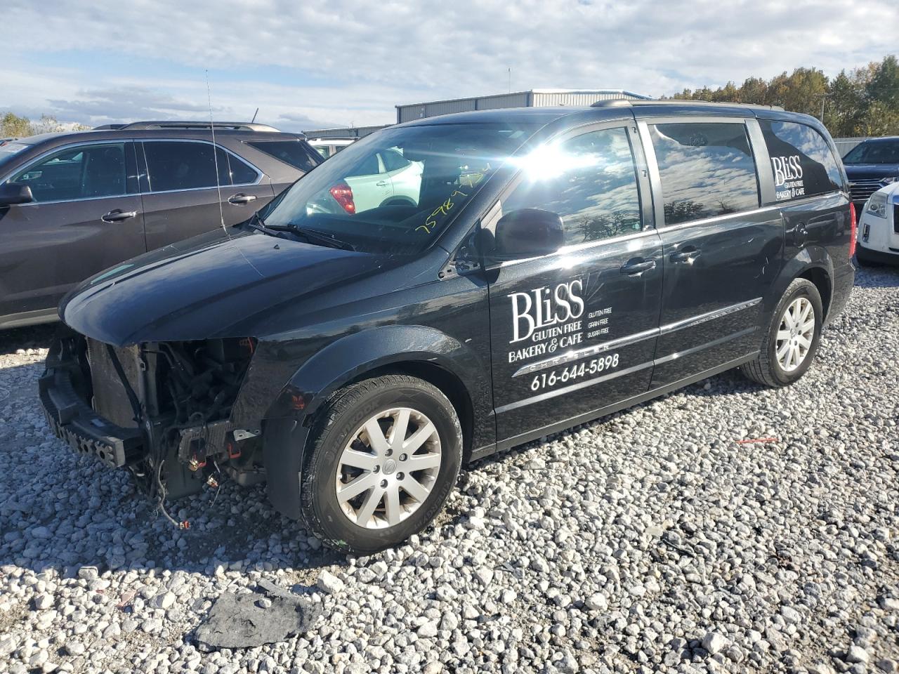  Salvage Chrysler Minivan