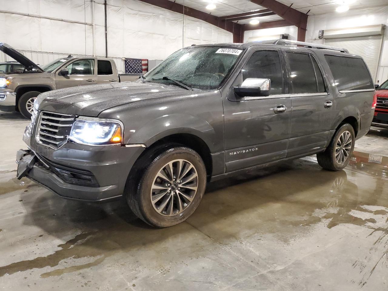 Lot #3029374685 2017 LINCOLN NAVIGATOR