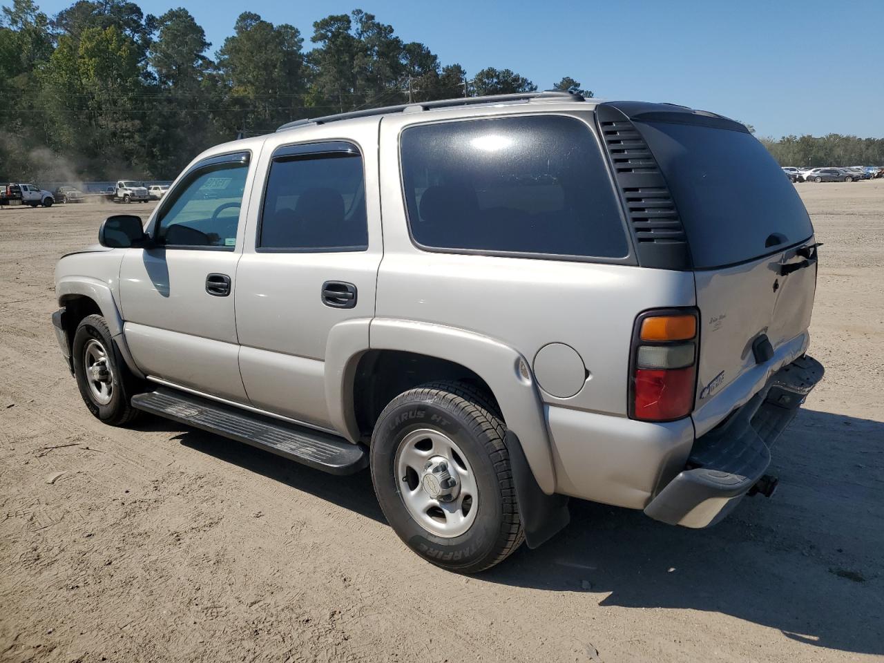 CHEVROLET TAHOE C150 2006 beige  gas 1GNEC13V26R113048 photo #3