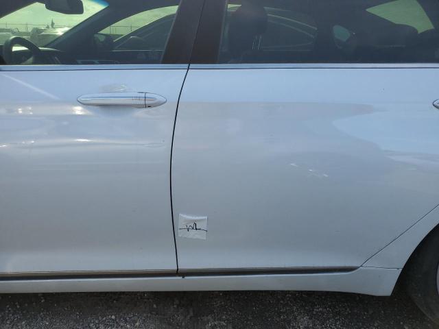 2015 HYUNDAI GENESIS 3. - KMHGN4JE8FU078105