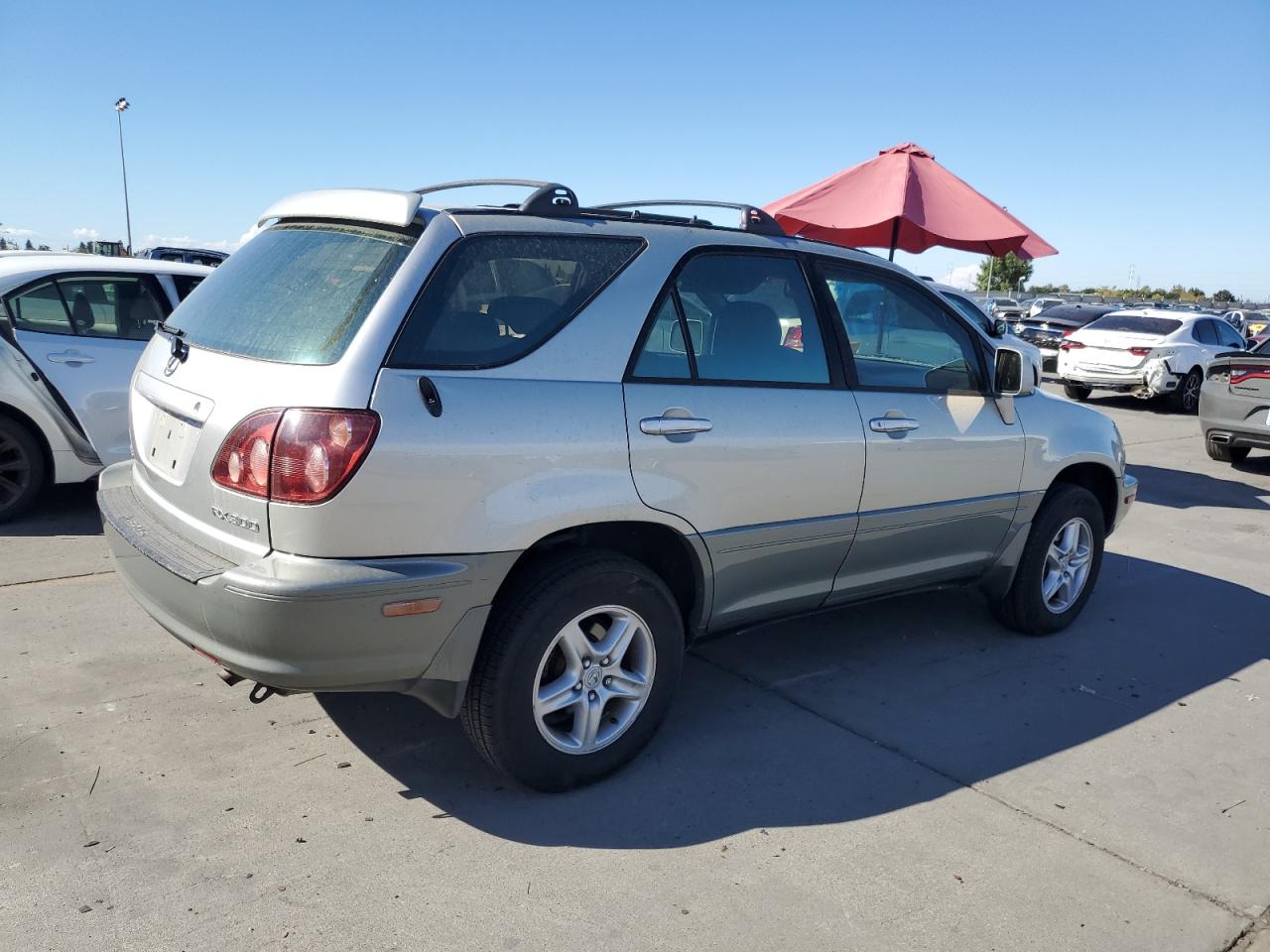 Lot #2988920550 1999 LEXUS RX 300