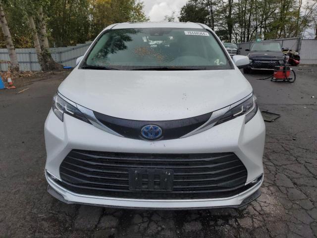 2022 TOYOTA SIENNA XLE - 5TDJRKEC6NS125999