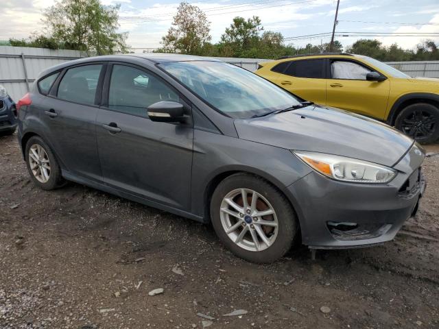 VIN 1FADP3K23GL318769 2016 Ford Focus, SE no.4