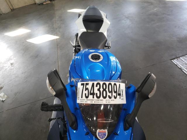 2011 SUZUKI GSX750 - JS1GR7MA8B2102924