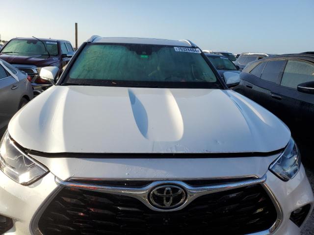 VIN 5TDFZRAH4NS090685 2022 Toyota Highlander, Platinum no.5