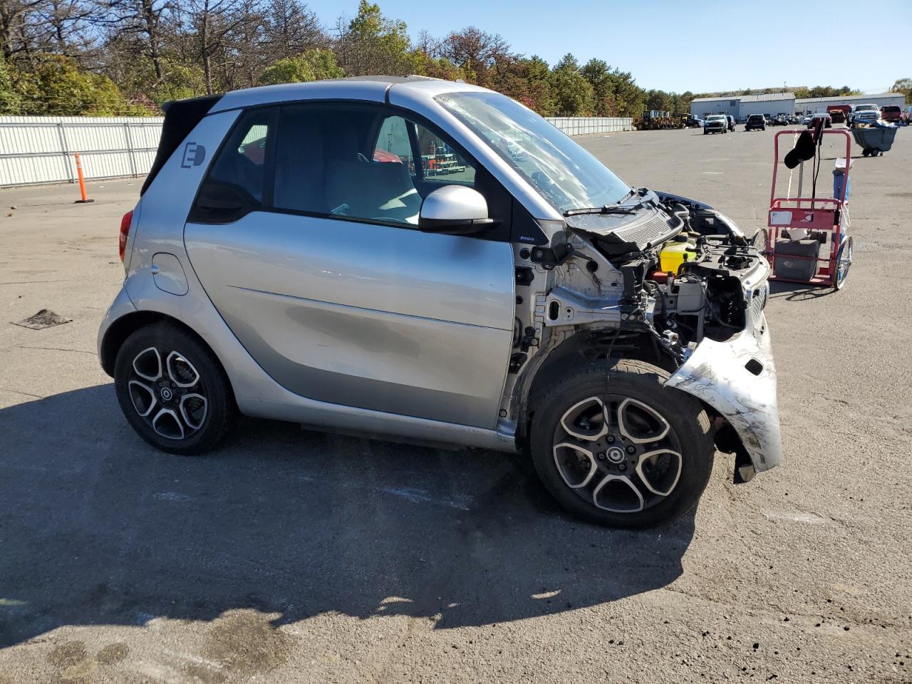 Lot #2988133012 2018 SMART FORTWO