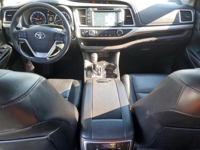 VIN 5TDJZRFH8JS817226 2018 Toyota Highlander, SE no.8