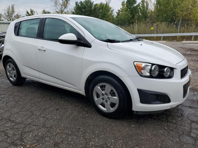 VIN 1G1JA6SH9F4190155 2015 Chevrolet Sonic, LS no.4