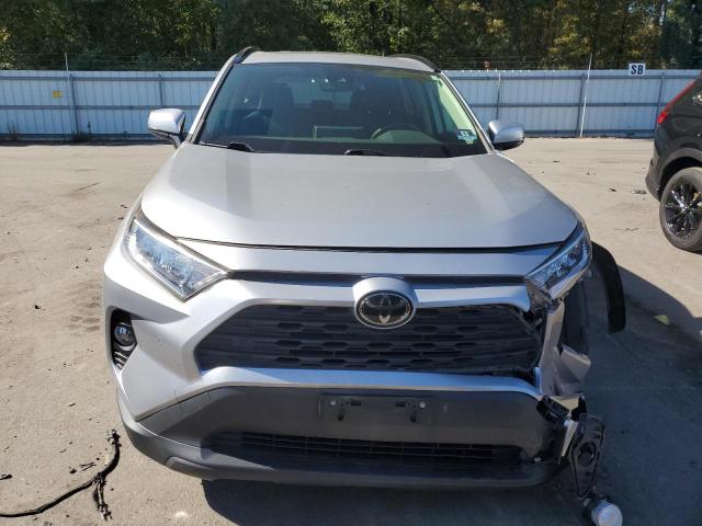 2019 TOYOTA RAV4 XLE - JTMP1RFV8KJ009416