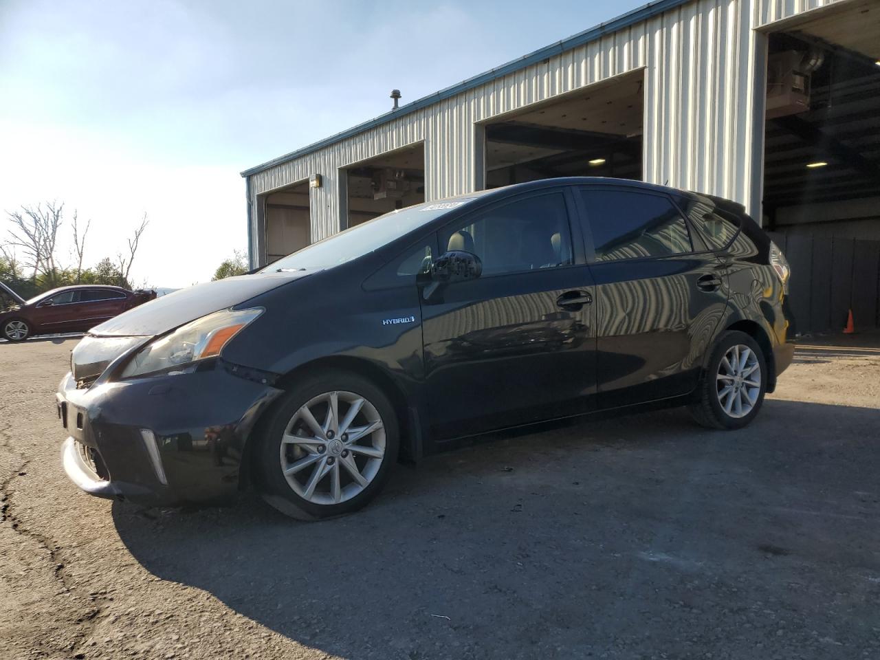 Toyota Prius V 2013 ZVW41L