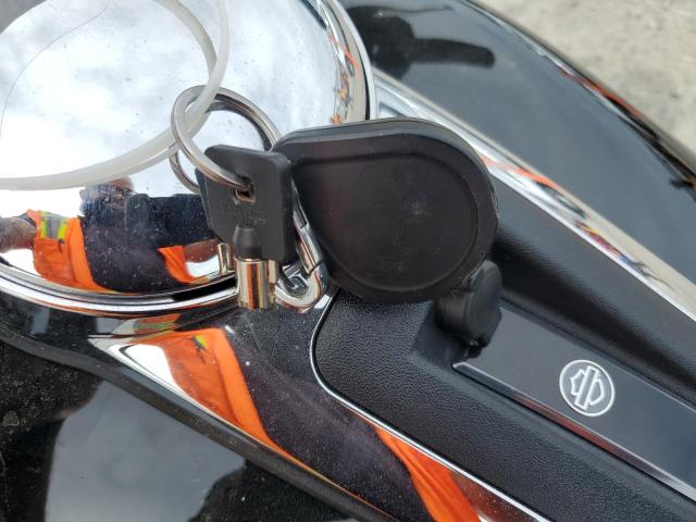 2019 HARLEY-DAVIDSON FLHTCUTG 1HD1MAF15KB851151