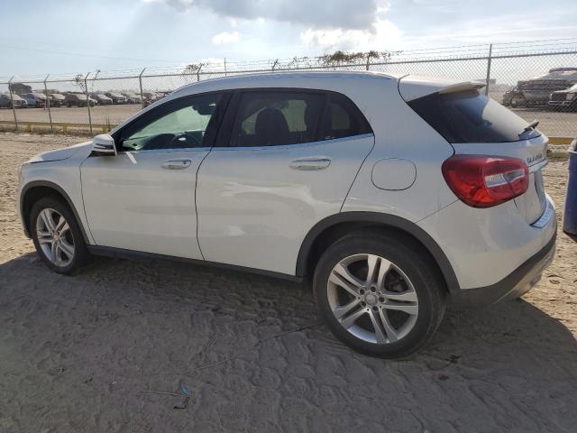 VIN WDCTG4EB0GJ220392 2016 MERCEDES-BENZ GLA-CLASS no.2