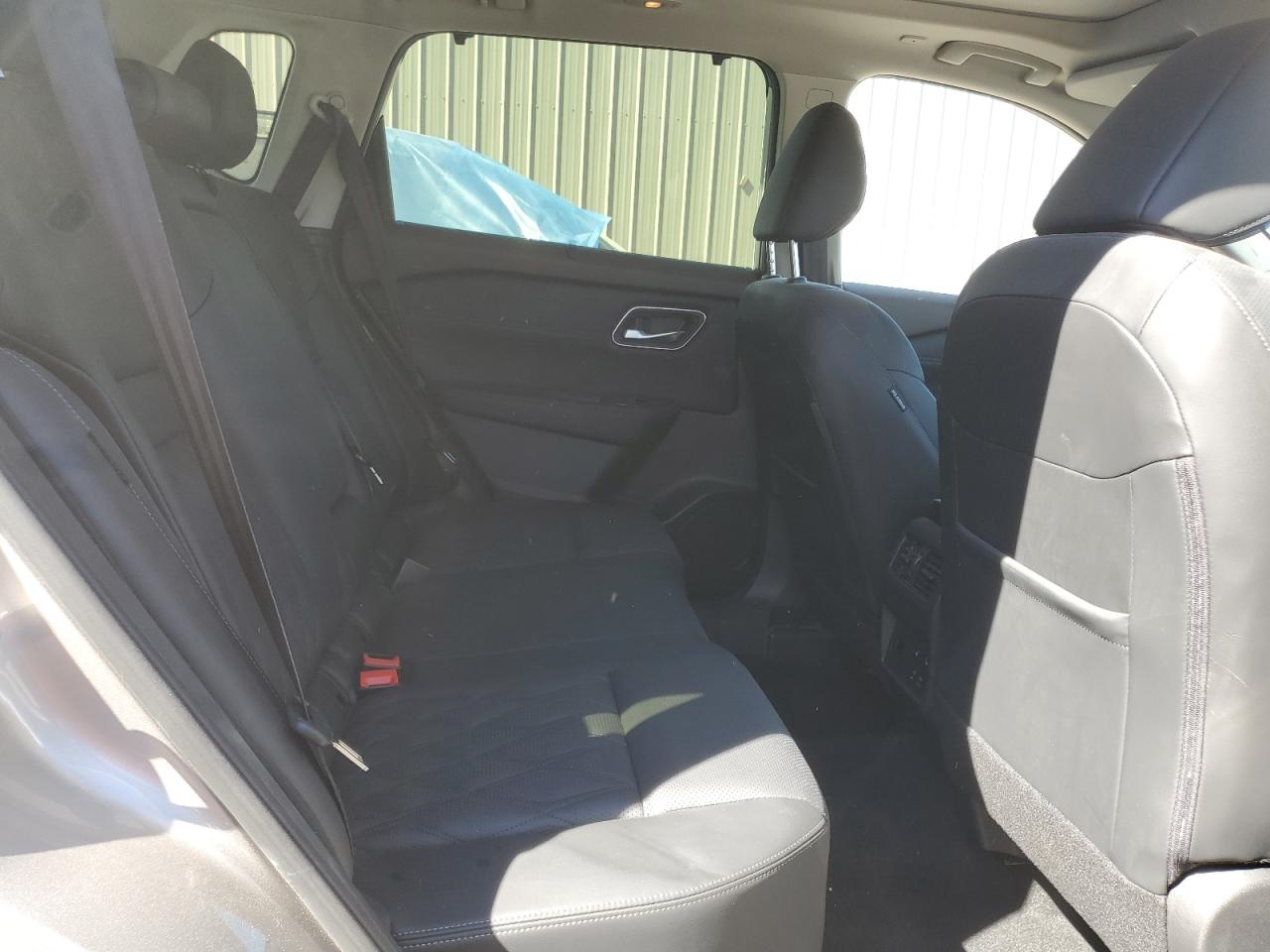 NISSAN ROGUE PLATINUM