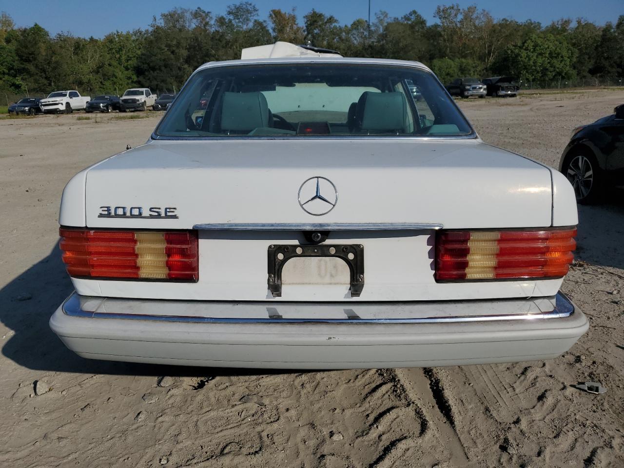 Lot #2936029523 1989 MERCEDES-BENZ 300 SE